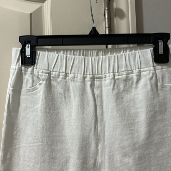 Umgee white cotton flair leg pull on pants - Picture 3 of 8